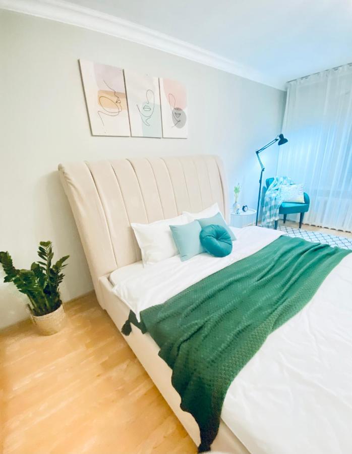 Like Home Apartments&Rooms Almatı Dış mekan fotoğraf