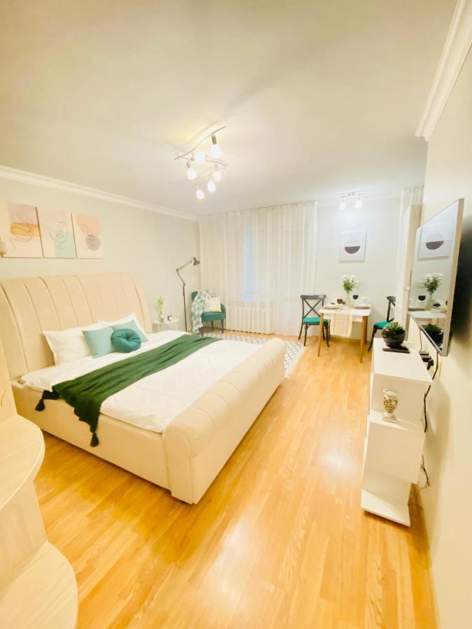 Like Home Apartments&Rooms Almatı Dış mekan fotoğraf