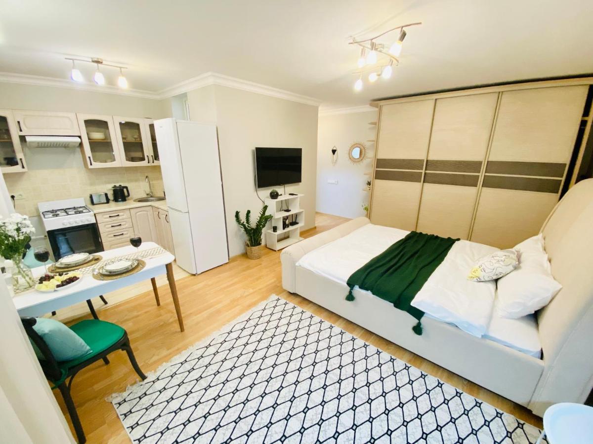 Like Home Apartments&Rooms Almatı Dış mekan fotoğraf